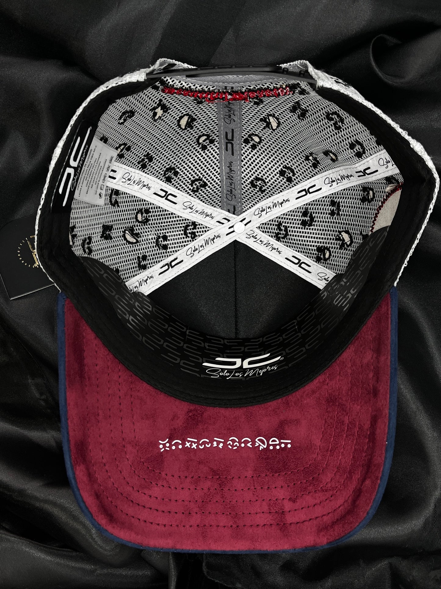 JC BEAUTIFUL DISASTER WHITE